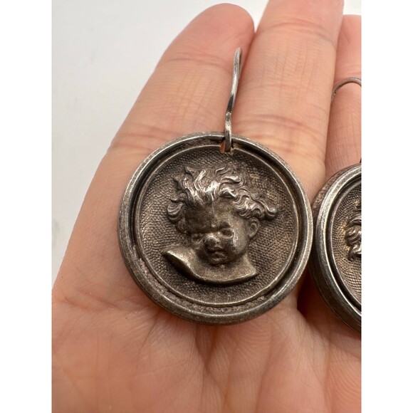 Vintage silver cameo girl disc Earrings - Picture 3 of 5